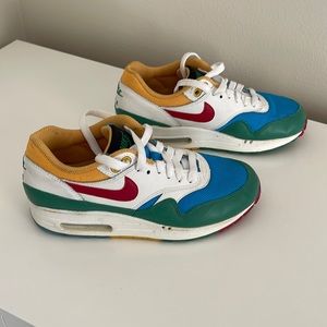 Nike Air max  US size 5 sneakers.